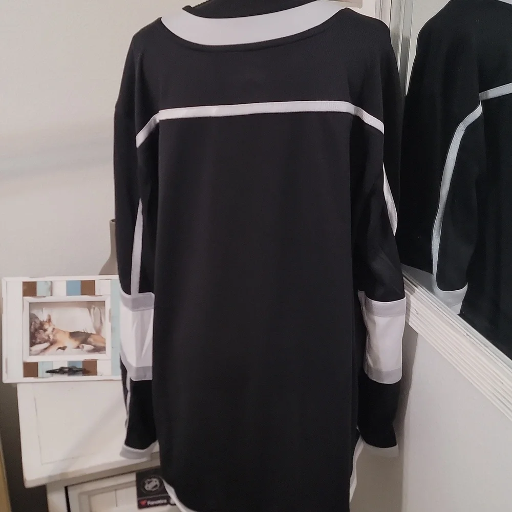 🆕️ LA Kings NHL Fanatics Home Breakaway Jersey - Picture 5 of 10